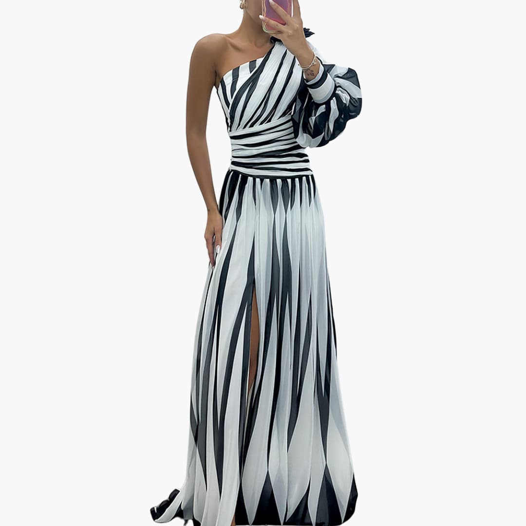 Carla – Elegancka Sukienka Maxi z Jednym Ramiączkiem i Wzorem w Paski